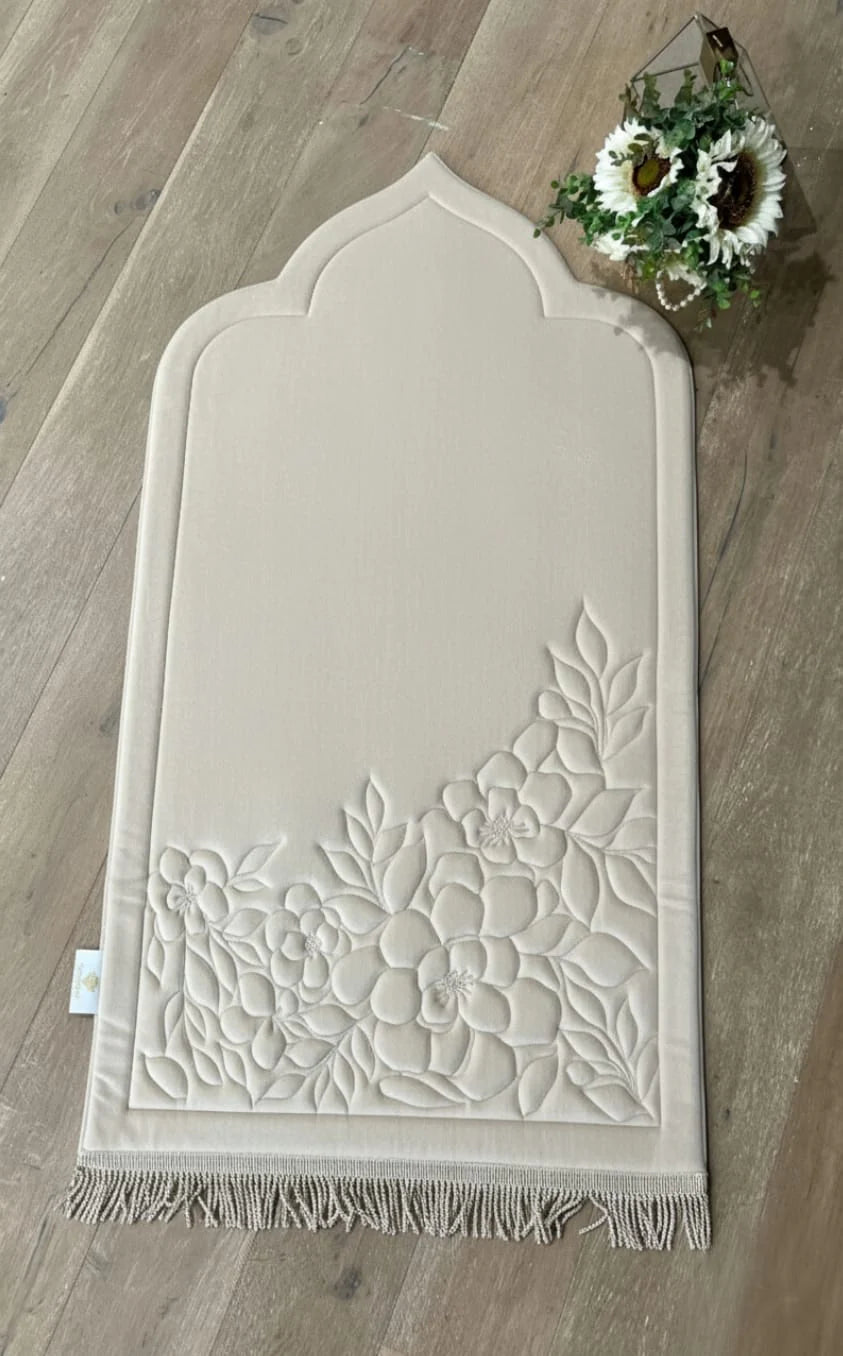 Luxury Padded Prayer Mat / Islamic Prayer Rug with Tote Bag – Non-Slip Floral Design