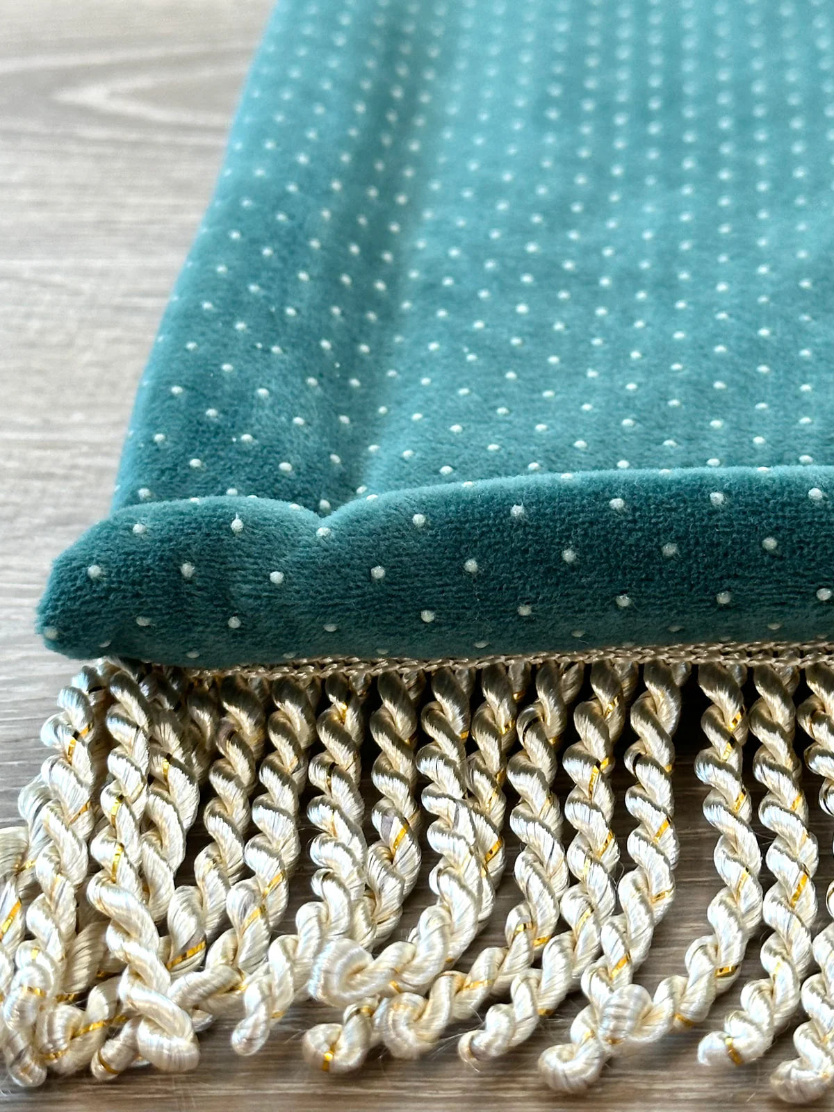 Luxury Padded Prayer Mat / Islamic Prayer Rug with Tote Bag – Non-Slip Floral Design