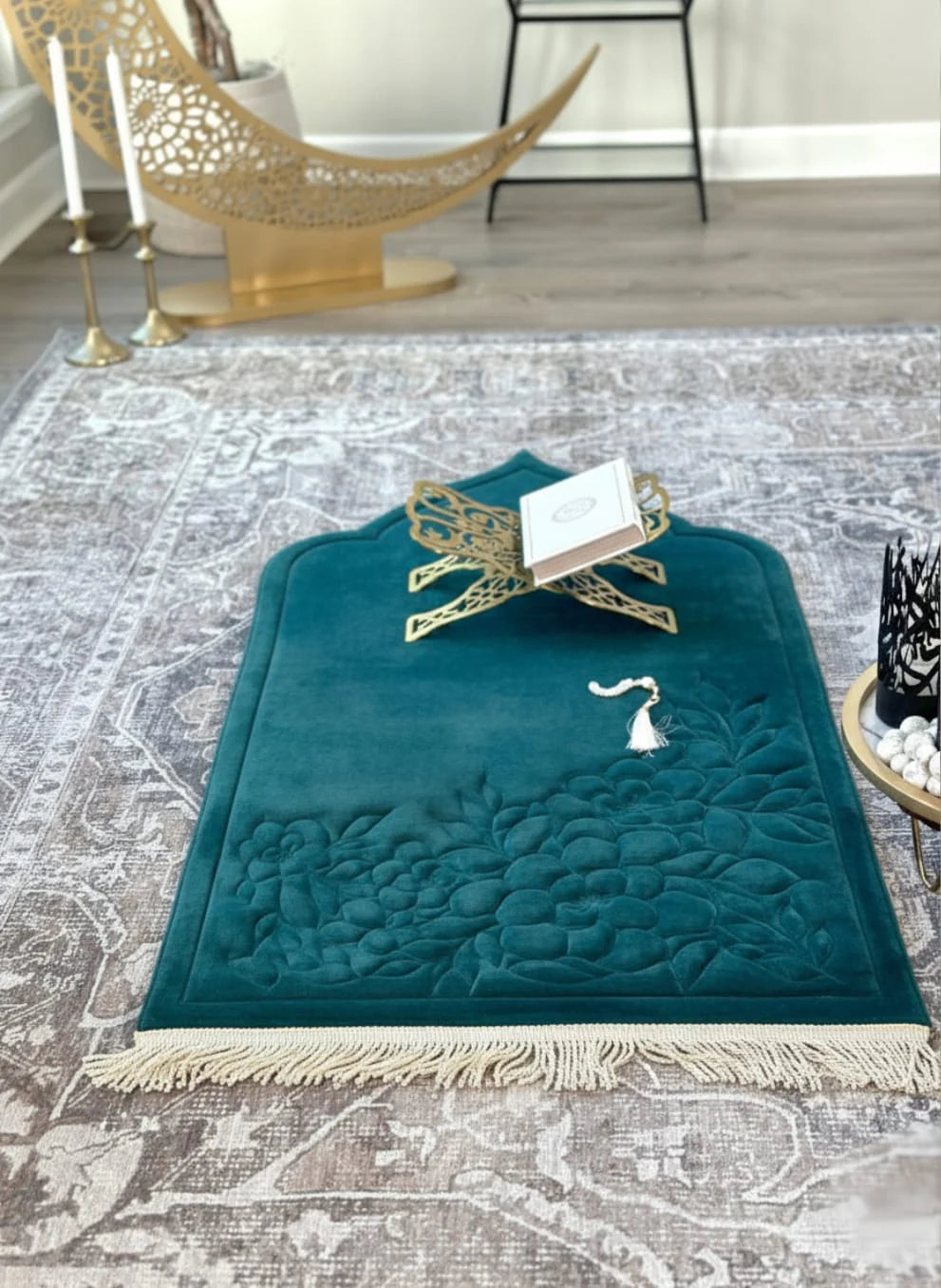 Luxury Padded Prayer Mat / Islamic Prayer Rug with Tote Bag – Non-Slip Floral Design